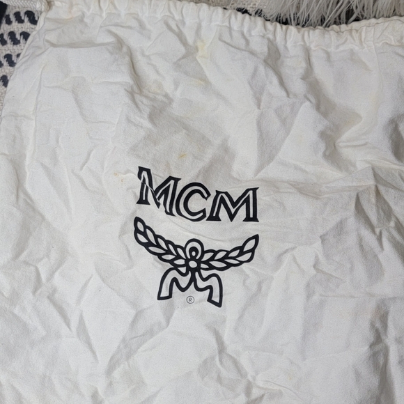 Beautiful pre-owned authentic MCM - Picture 10 of 16